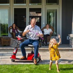 amigo_mobility_rtx_personal_electric_scooter_in_home_senior_care_facility_granddaughter
